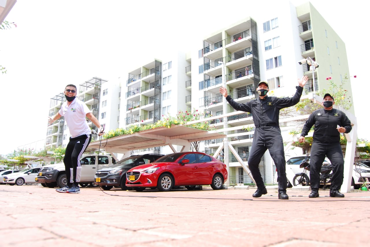 Neivanos se alistan para hacer actividad física