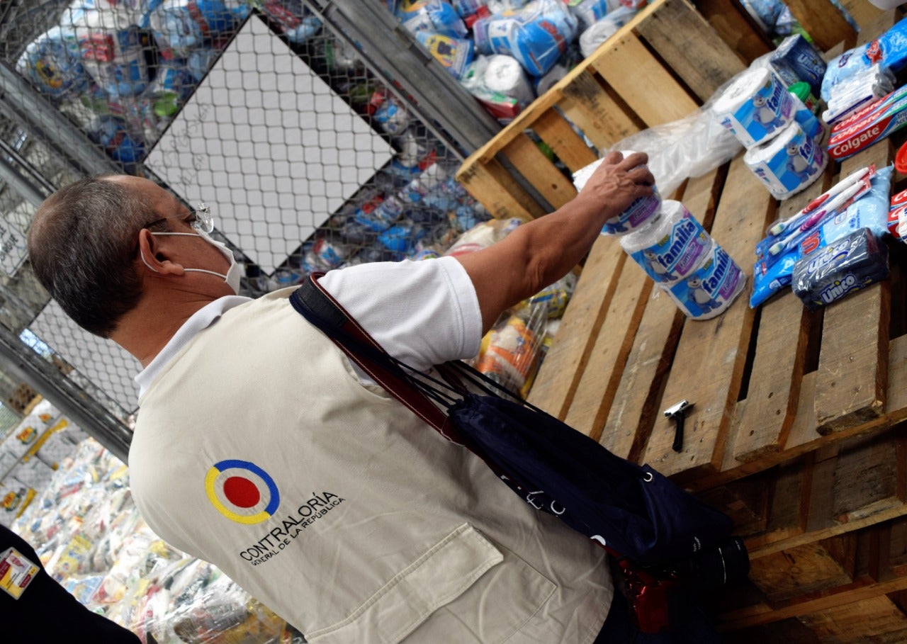 Contraloría vigila estado y entrega de kits nutricionales en pandemia COVID-19