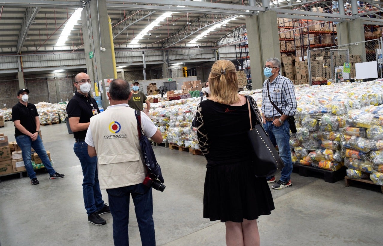 Contraloría vigila estado y entrega de kits nutricionales en pandemia COVID-19