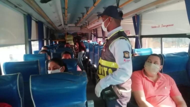 Medidas y protocolos que deben cumplir usuarios y empresas prestadoras de transporte público terrestre en el territorio nacional