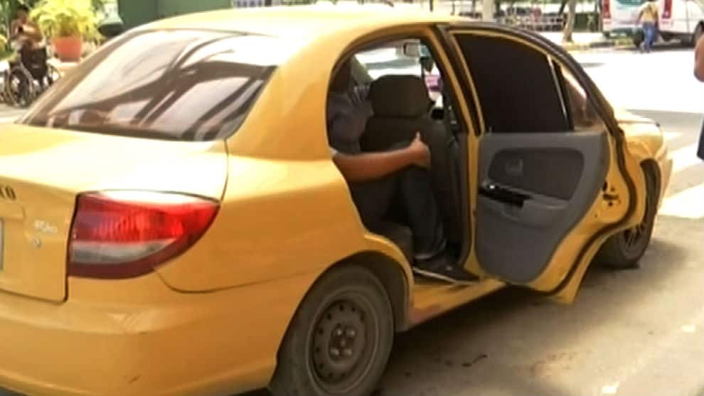 El conductor es pensionado de la Policía.