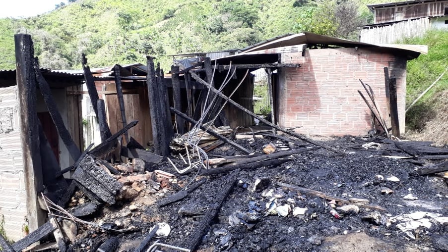 Tres incendios estructurales en los municipios de Coyaima, Rioblanco y Piedras