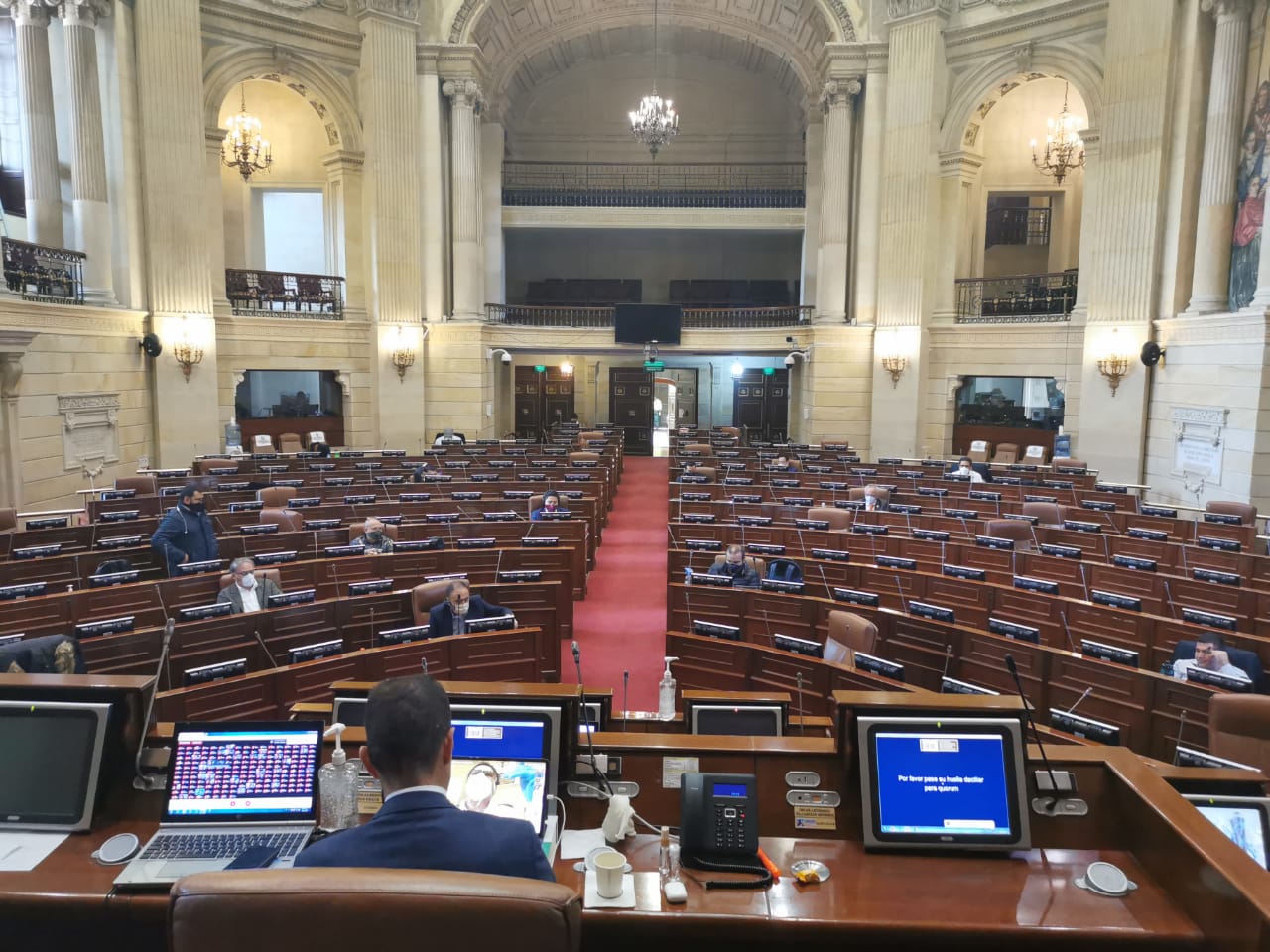 Plenaria de la Cámara de Representantes en sesión semivirtual