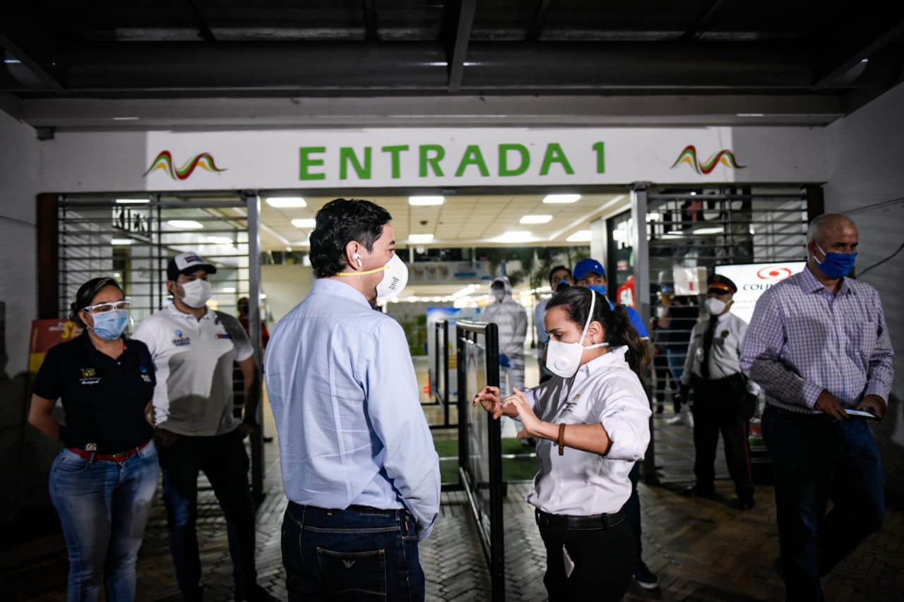 Reabren los centros comerciales en Ibagué