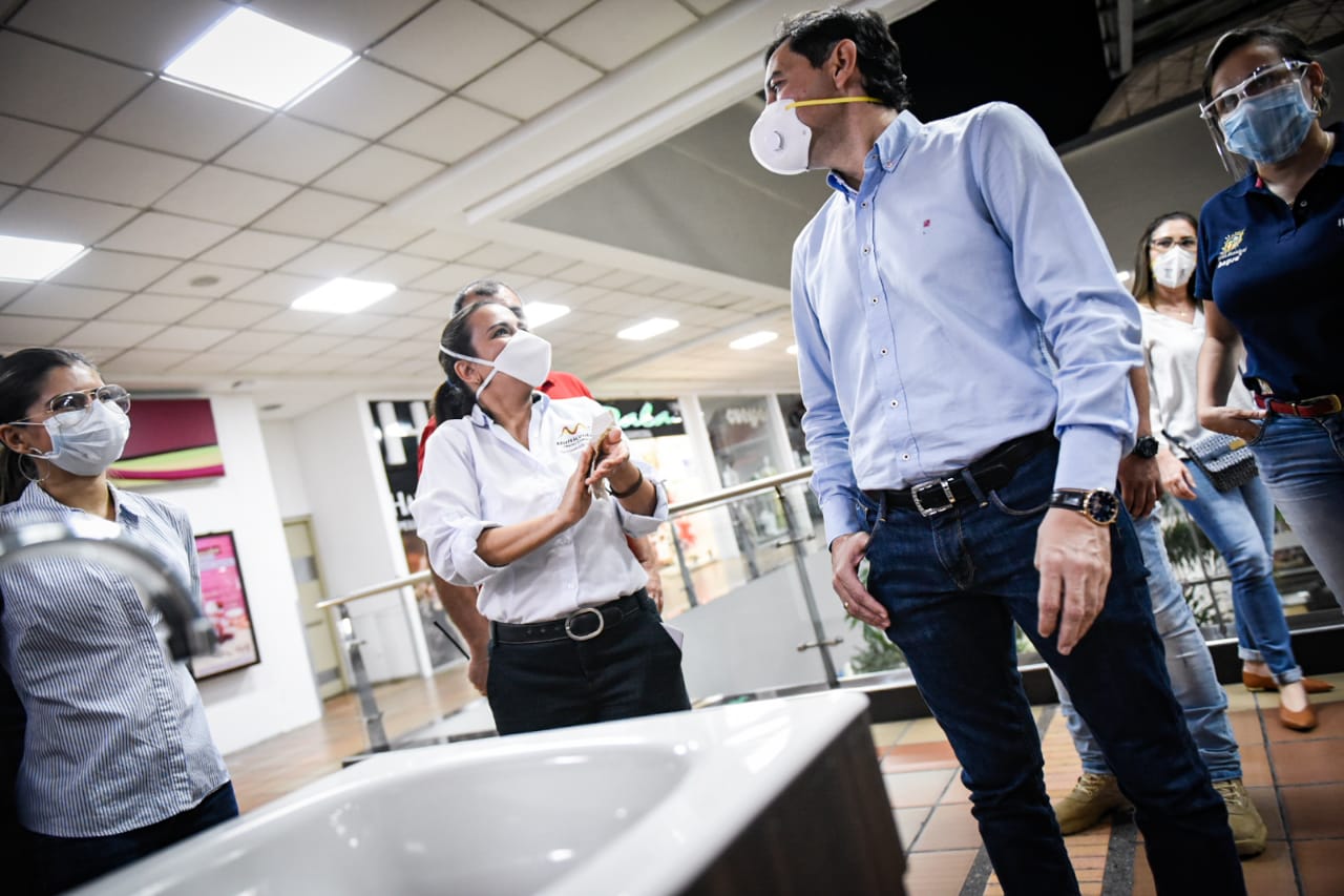 Reabren los centros comerciales en Ibagué