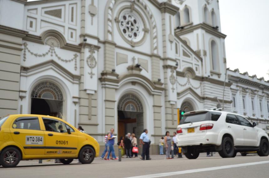 Secretaría de Movilidad estableció nuevo pico y placa para taxistas a partir de este martes