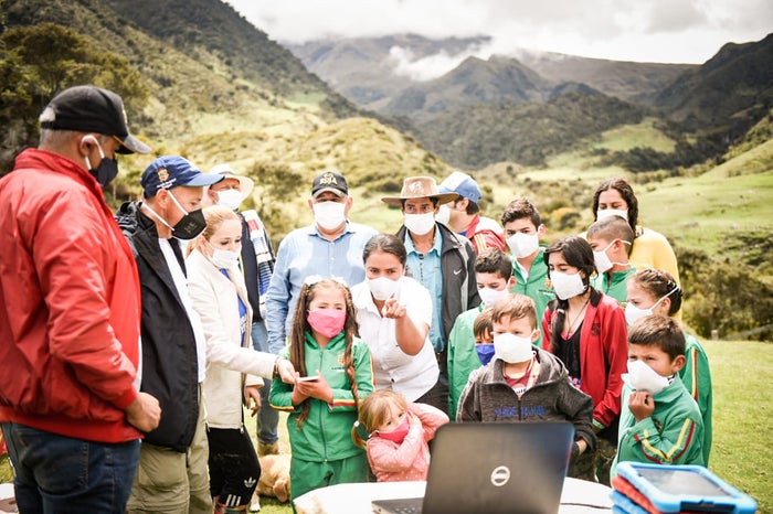 Alcaldía de Ibagué celebró el Día del Campesino, instalando punto WIFI