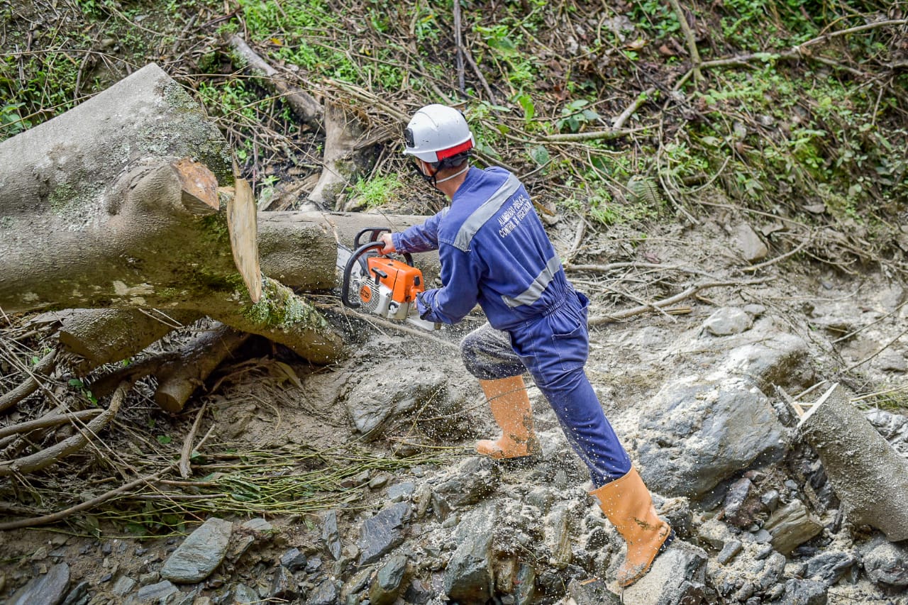 Realizarán obras de mitigación en el Cañón del Combeima tras desbordamiento de una quebrada