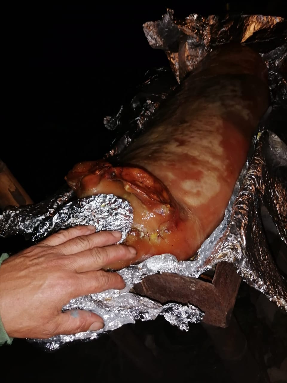 Así se prepara la lechona en el campo tolimense