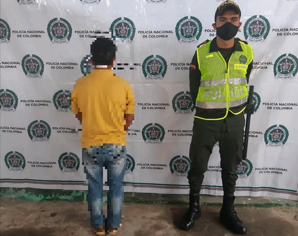 Circular Roja de la Interpol por el delito de acceso carnal abusivo