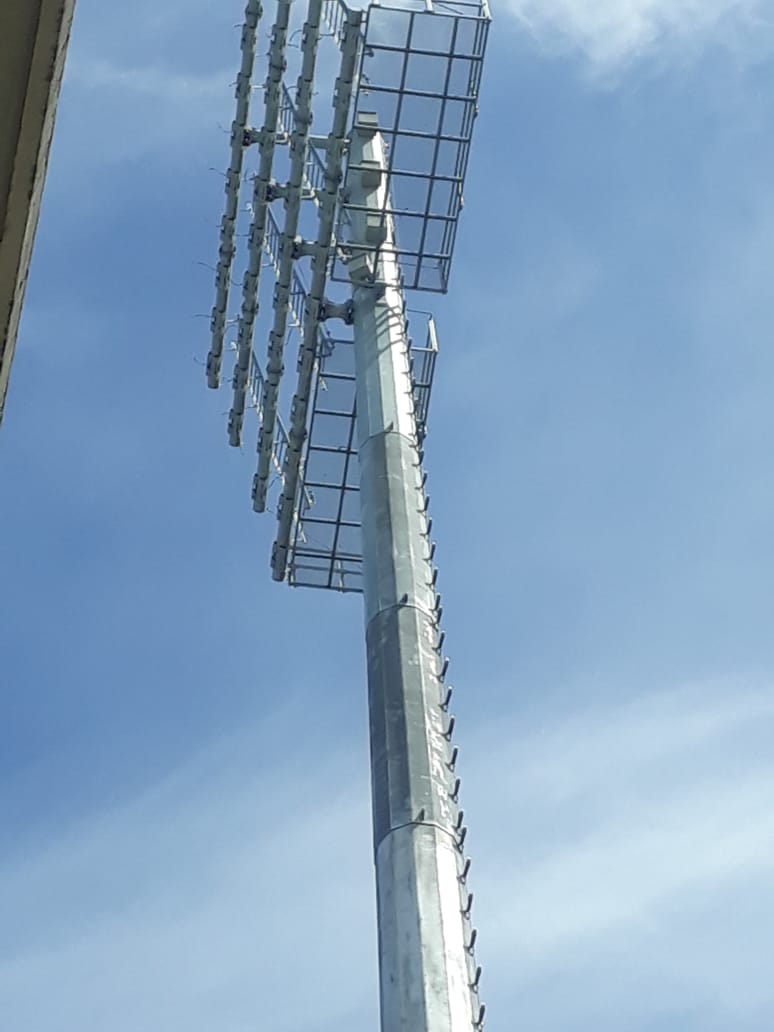 Retiran luminarias del Estadio Manuel Murillo Toro