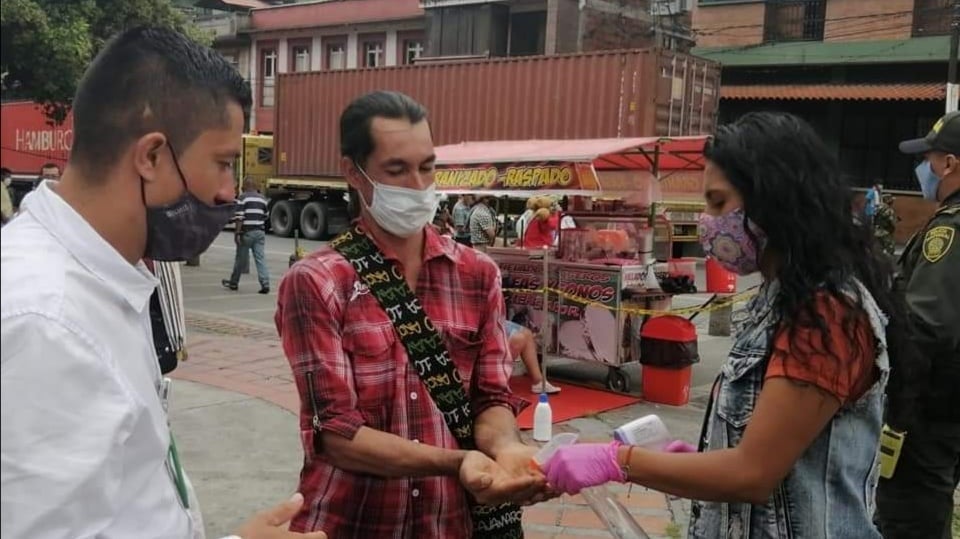 Se ha capacitado al sector de construcción, domiciliarios de alimentos, vendedores estacionarios, restaurantes, almacenes de ropa e iglesias