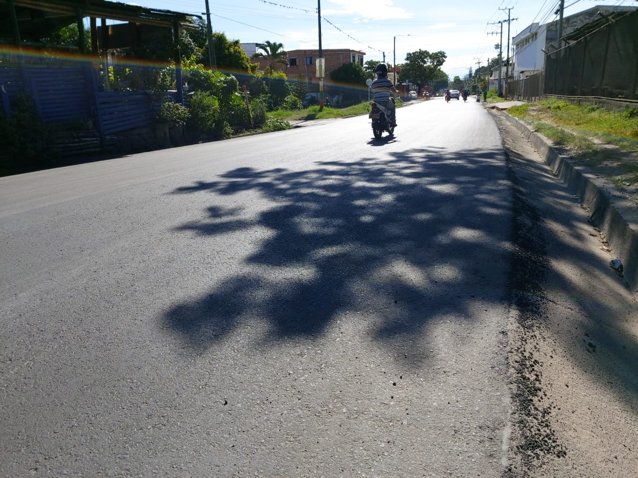 Vía principal barrio El Salado