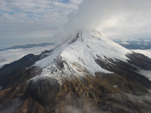 Volcán Nevado del Huila se mantiene en nivel amarillo