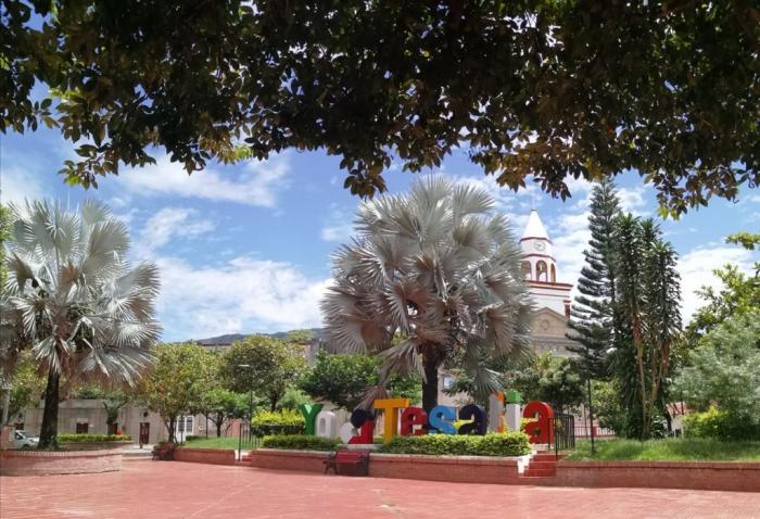 Municipio de Tesalia al occidente del departamento dle Huila