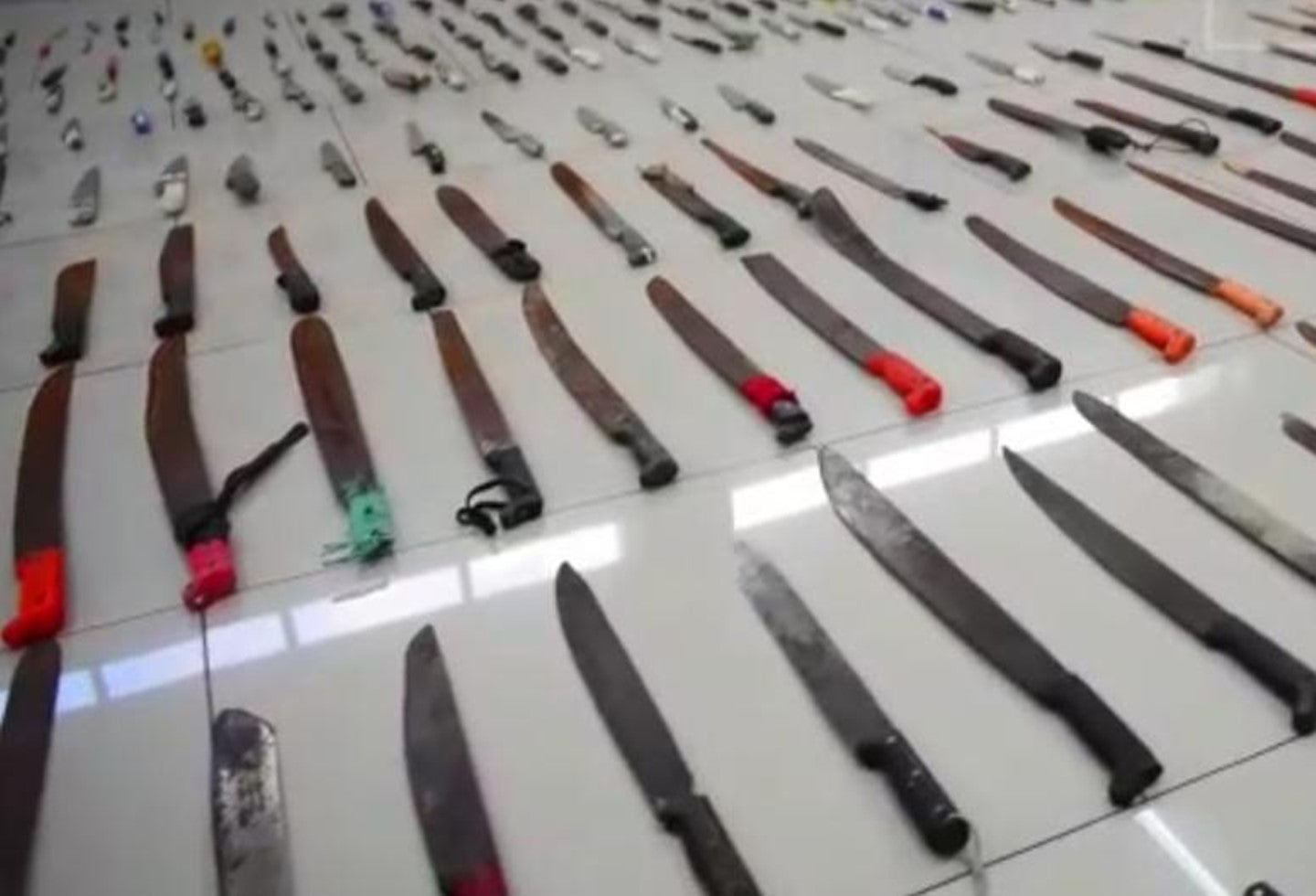 Policía Tolima fundió en hornos armas blancas incautadas en El Espinal