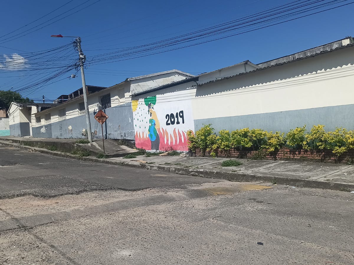 Denuncian que el profesor Vicente había sido denunciado y destituido por abusar de tres niñas.