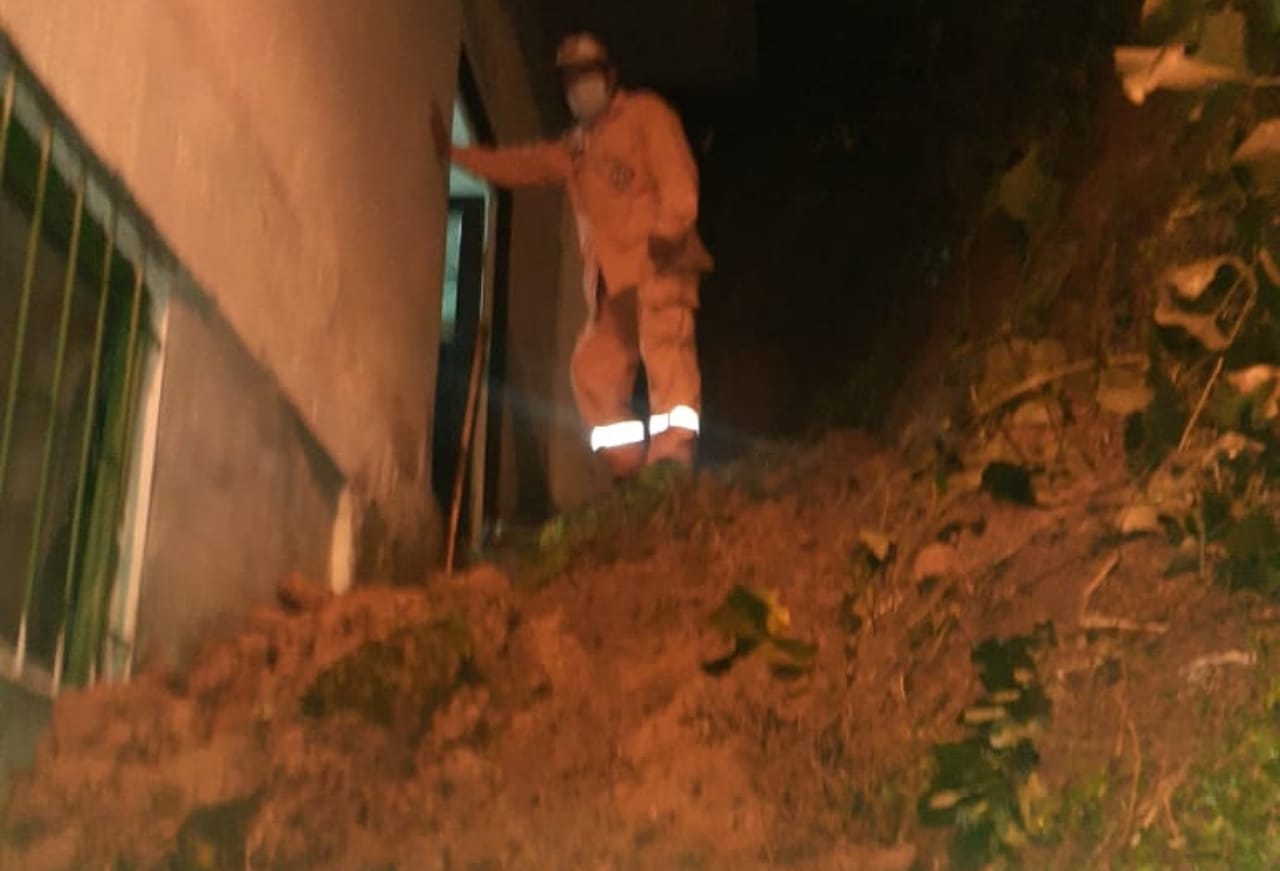 Deslizamiento por lluvias en Fresno