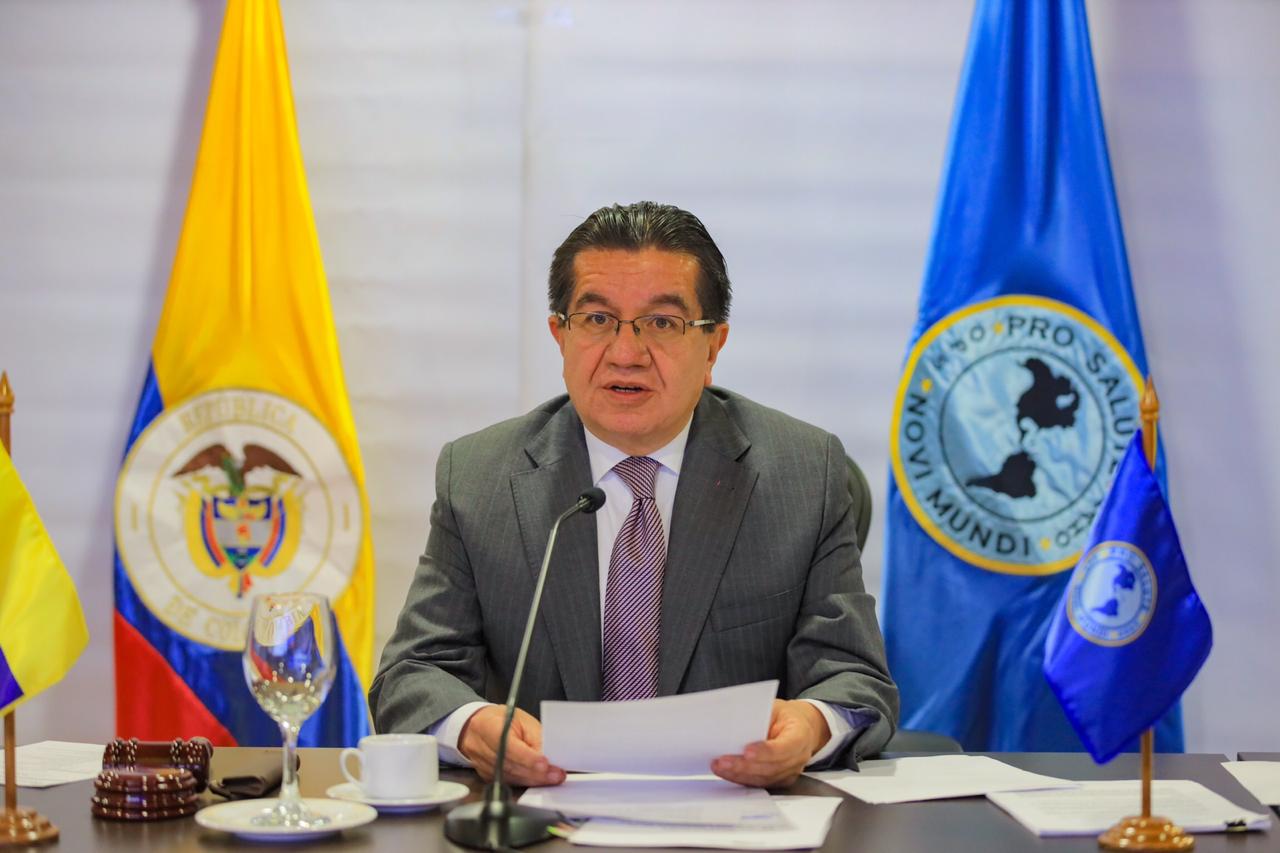 Ministro de Salud, Fernando Ruiz.