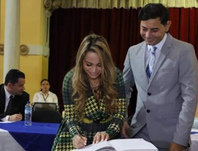No era la primera vez que Yully Porras presentaba su carta de renuncia a la cartera administrativa de la administración Hurtado