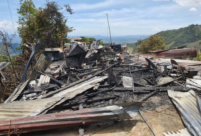 Familia quedó en la calle tras incendio estructural en San Juan de la China