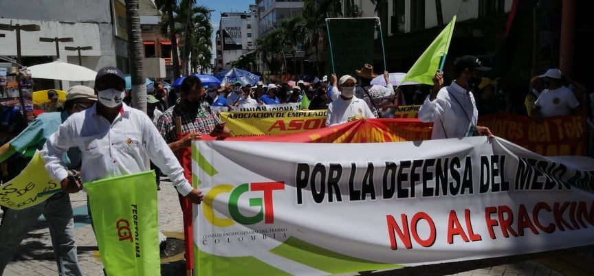 Centrales obreras no descartan paro nacional indefinido