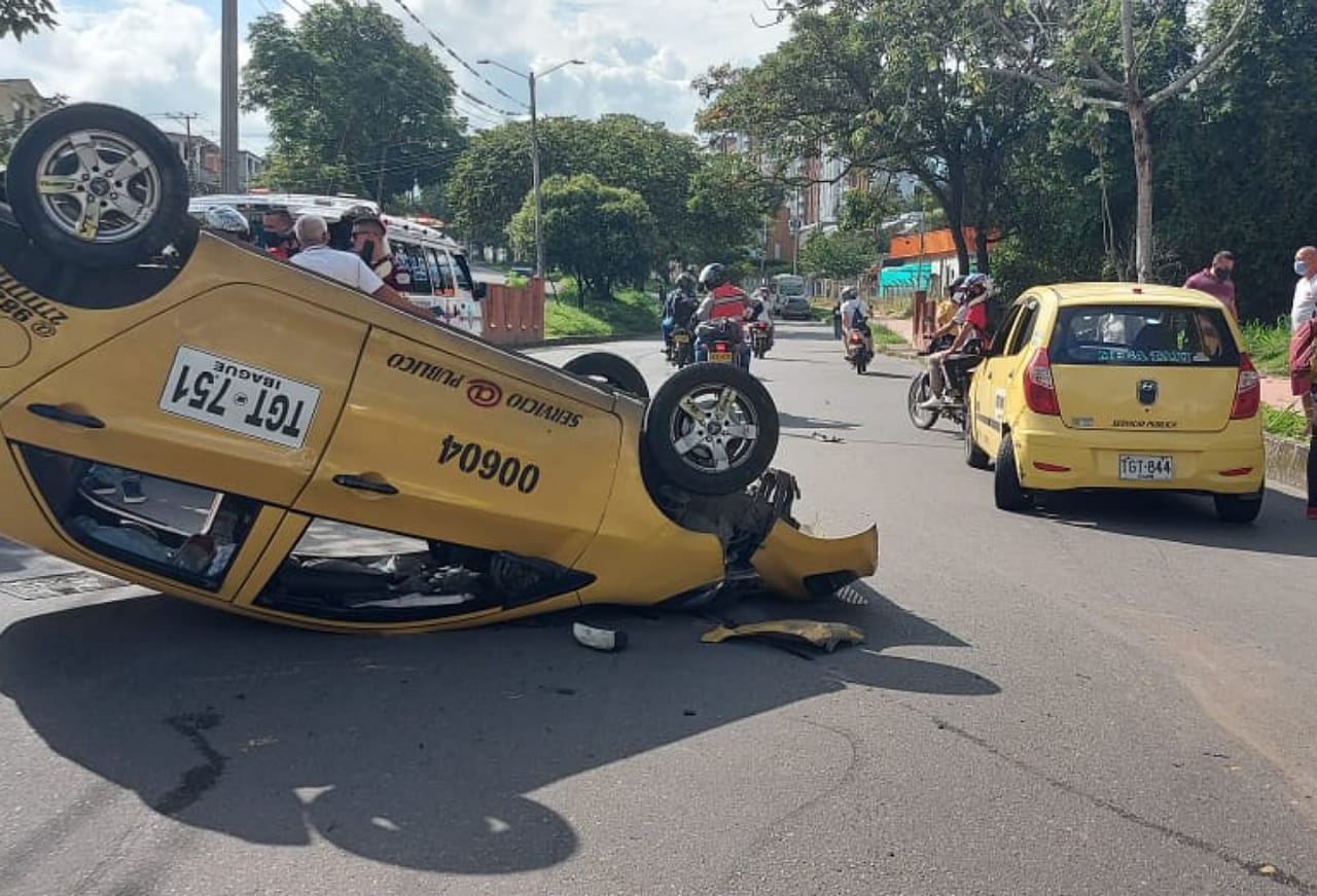 Taxis accidentados pedregal