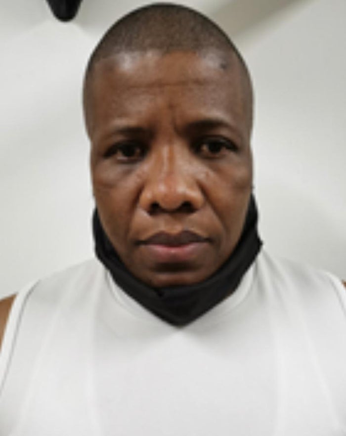 Patrullero de la policía le habría pedido la “liga” a un ladrón en Medellín