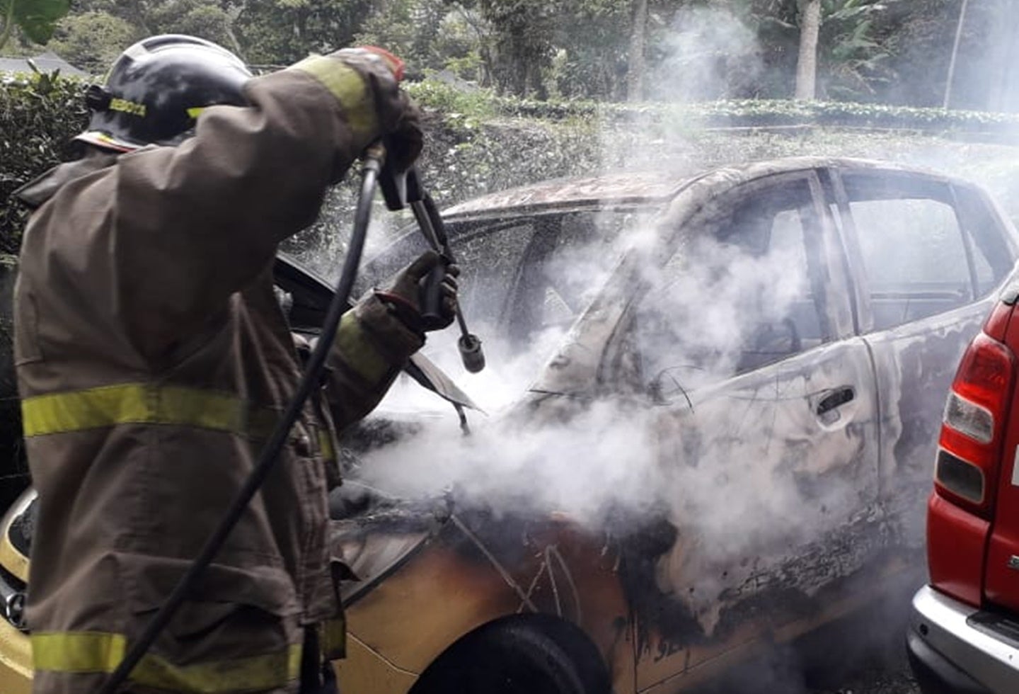 Se incendió un taxi en la vereda Cay de Ibagué