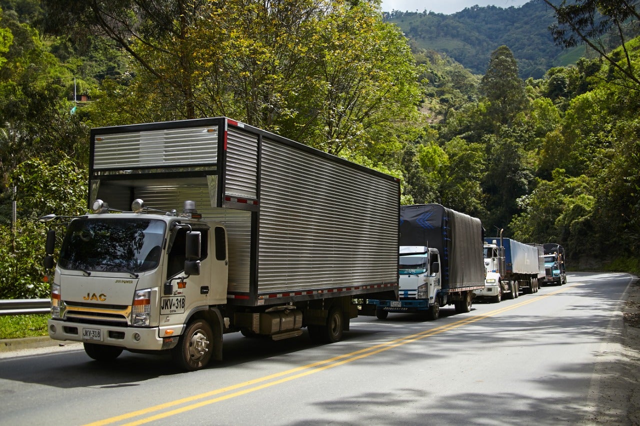 Vía La Línea - Archivo Invias