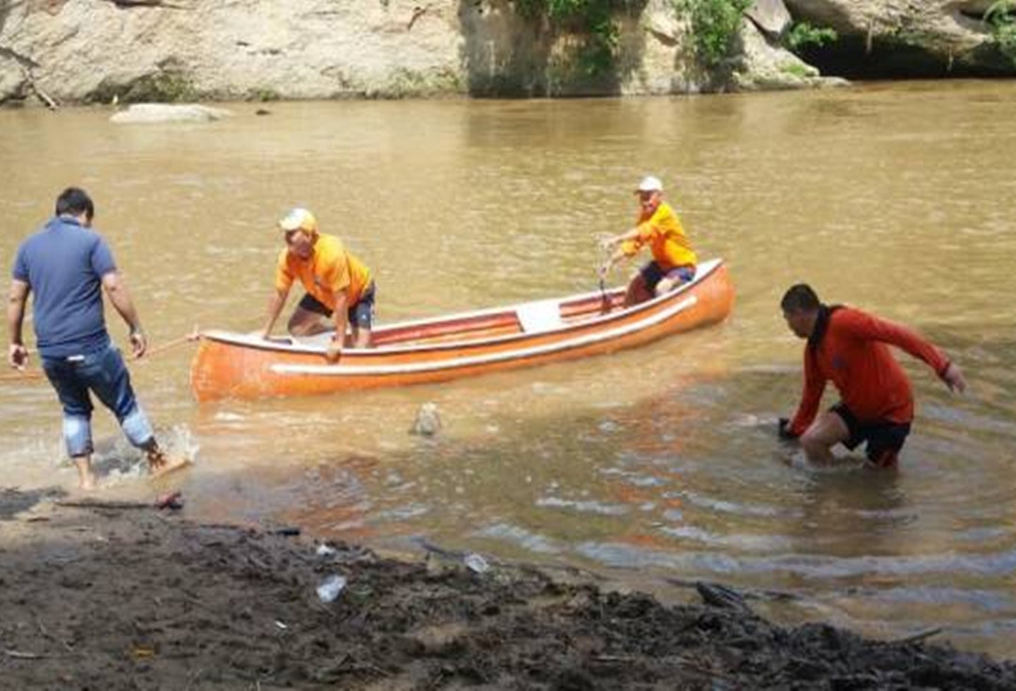 Buscan cuerpo de un joven que se ahogó en el río Sumapaz entre Melgar y Boquerón