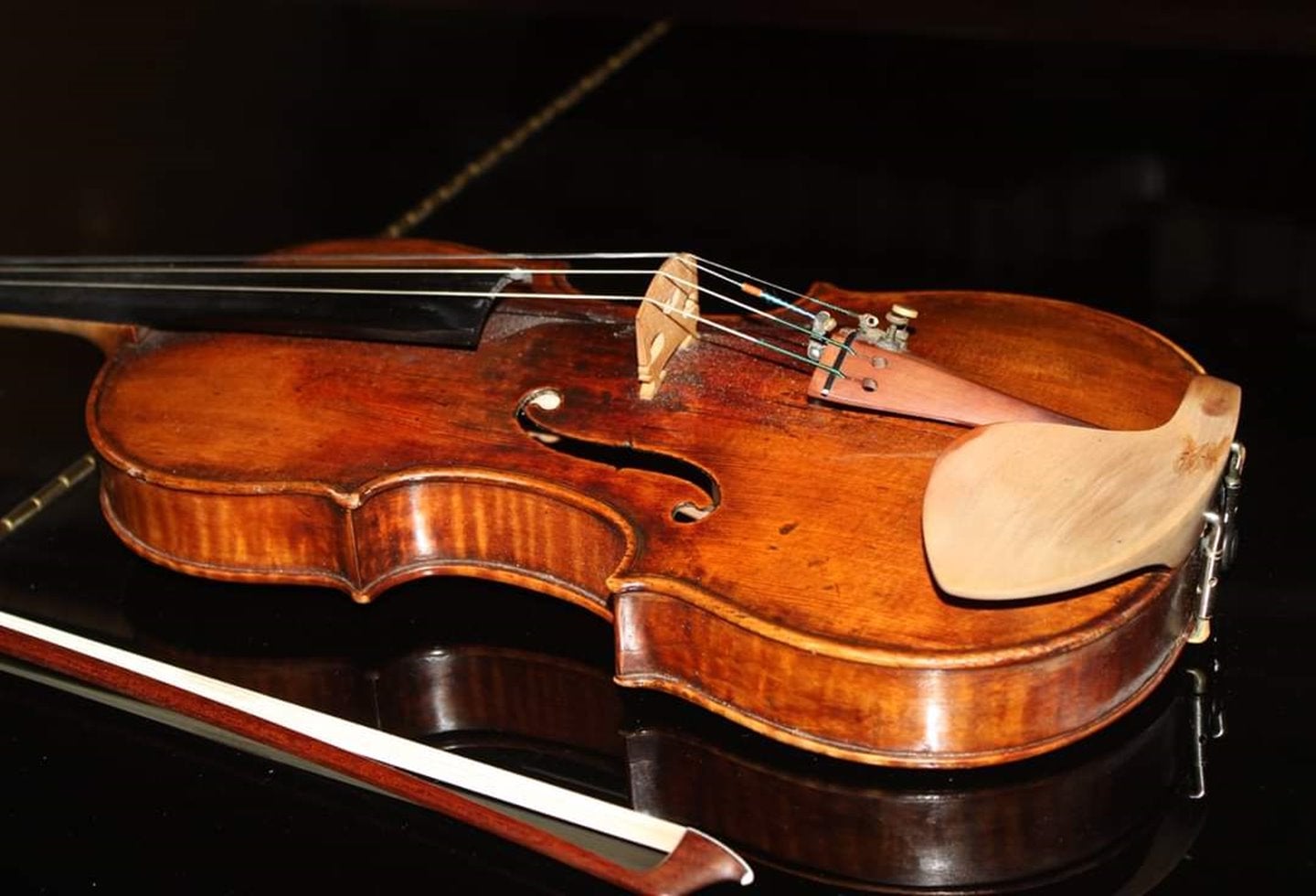 Violín Alcaldía de Ibagué