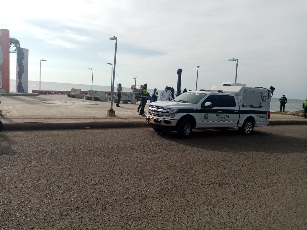 Hallan el cuerpo sin vida de un hombre en playa prohibida de Cartagena