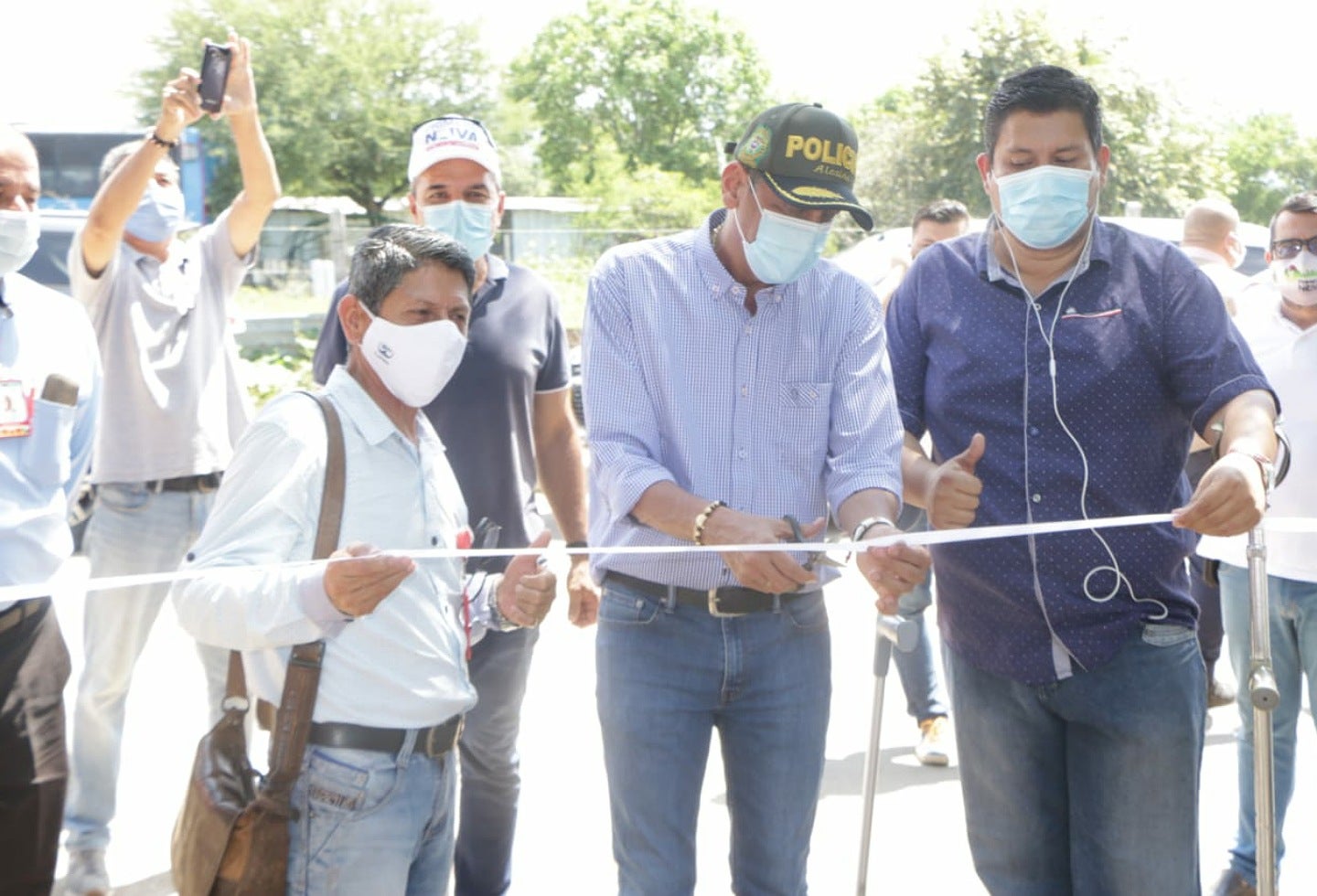 El Alcalde inauguró oficialmente tres vías de los 7 km que se pavimentaron en la vigencia 2020