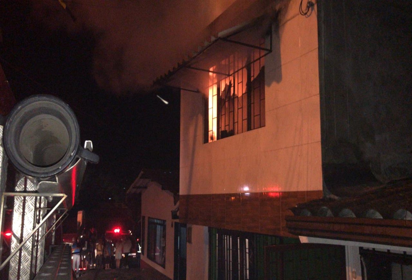 Incendio Jardines de Navarra Ibagué