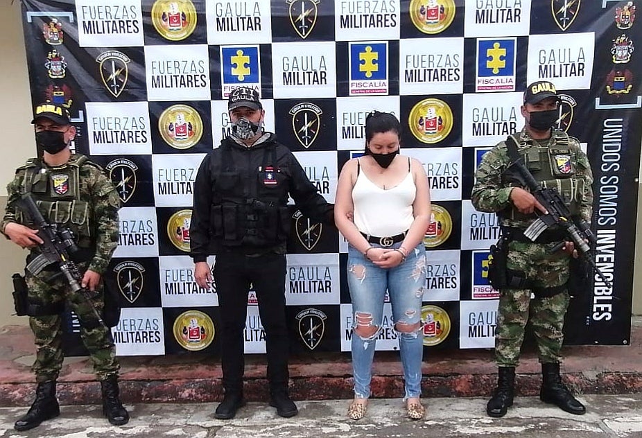 Mujer capturada por extorsión en Ibagué