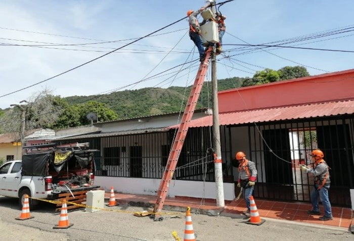 Arreglo de cables de celsia en Ibagué
