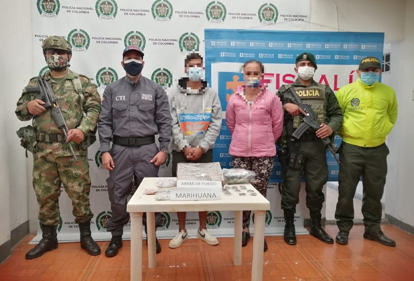 Tras comando situacional capturaron hombre y mujer armados y con drogas en Fresno