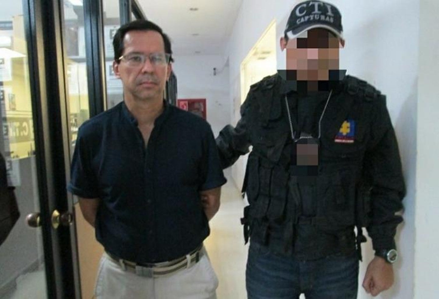 Víctimas de ortopedista están indignadas al saber que el médico volvió a laborar en Asotrauma