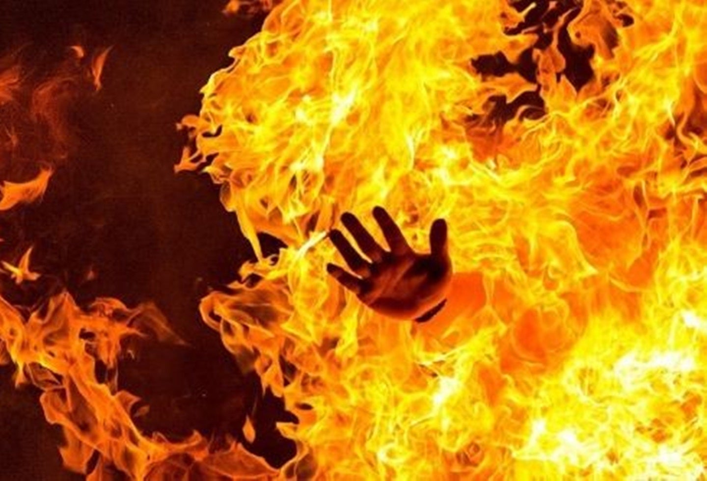 Persona en llamas