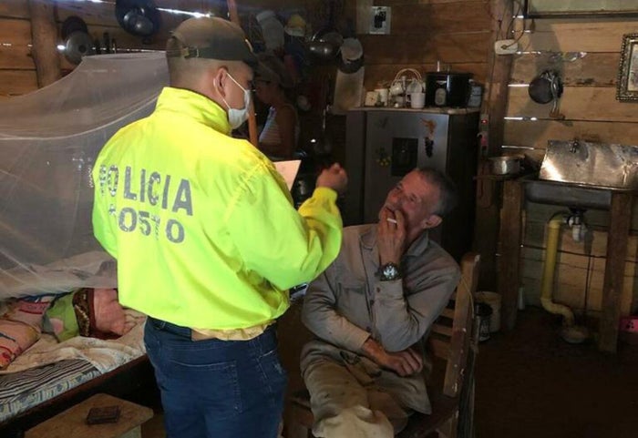 Momento de la captura en una finca en San Carlos, Antioquia.