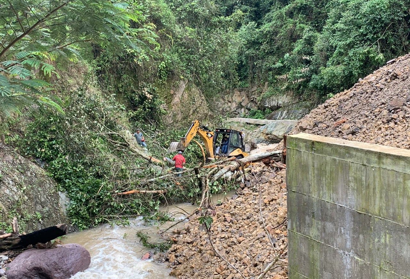 Restablecida servicio de agua potable en Tarqui
