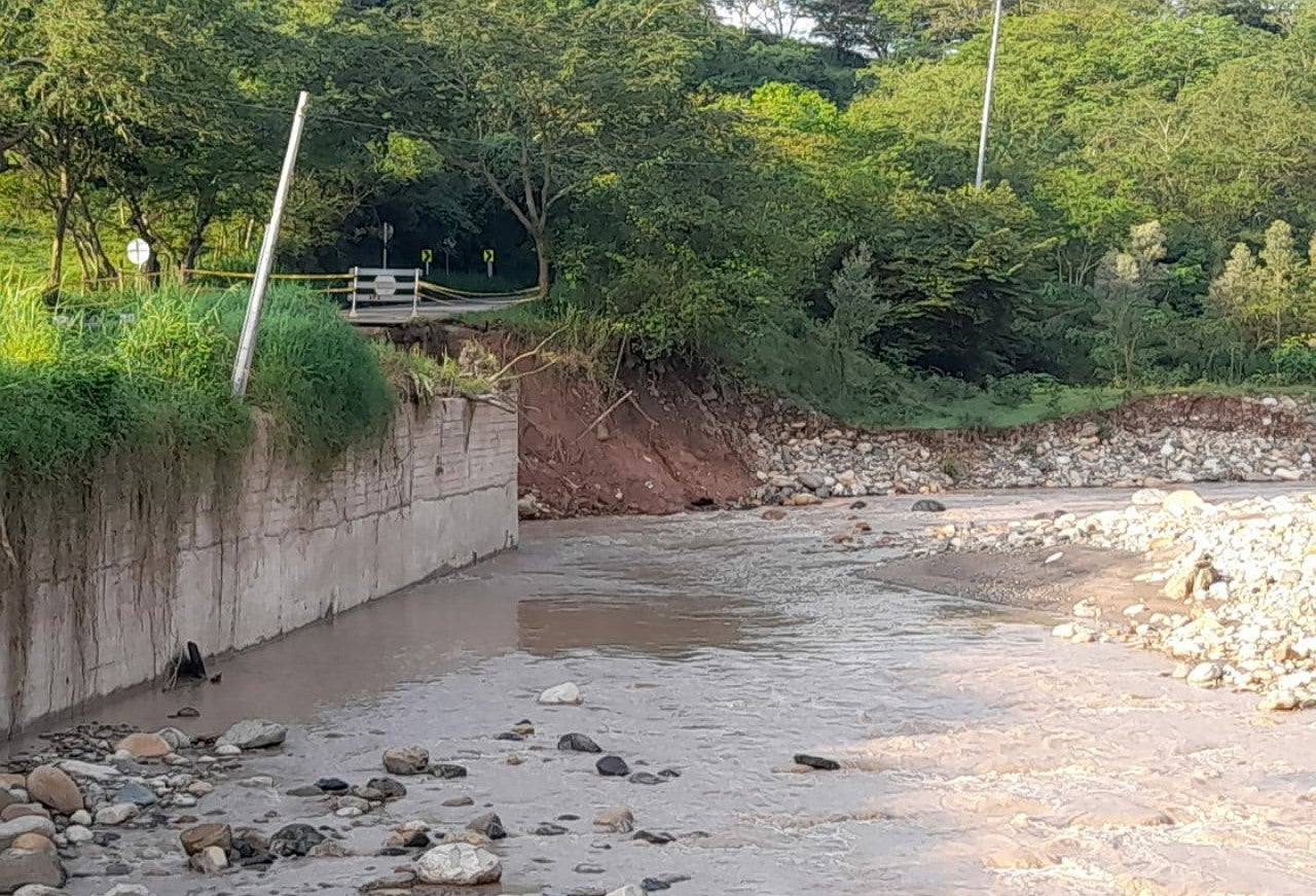 En Huila las lluvias dejan más de mil familias damnificadas