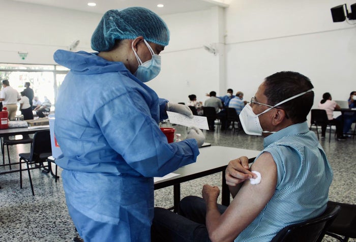 Vacunación adulto mayor Ibagué---imagen de referencia 2021