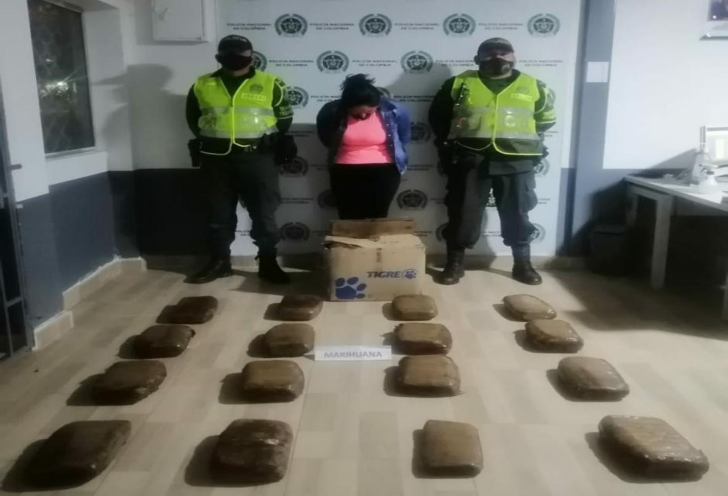 Una nariñense fue capturada con 16 panelas de marihuana en Cajamarca