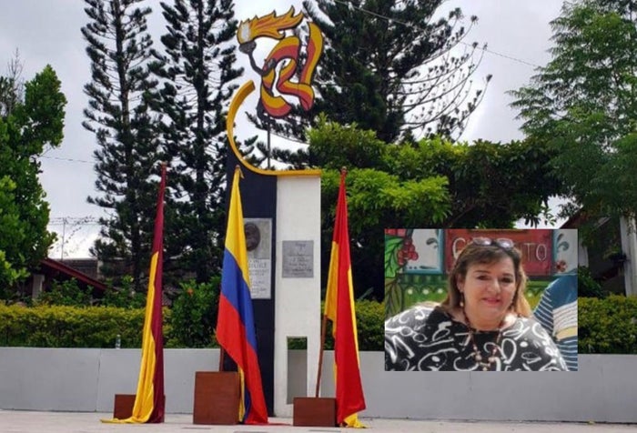 Rectora Ofelia Hernández del Leónidas Rubio en Ibagué