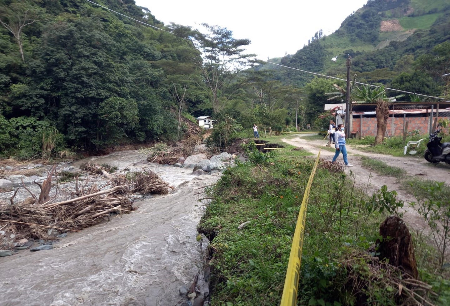 1--5 viviendas en emergencia