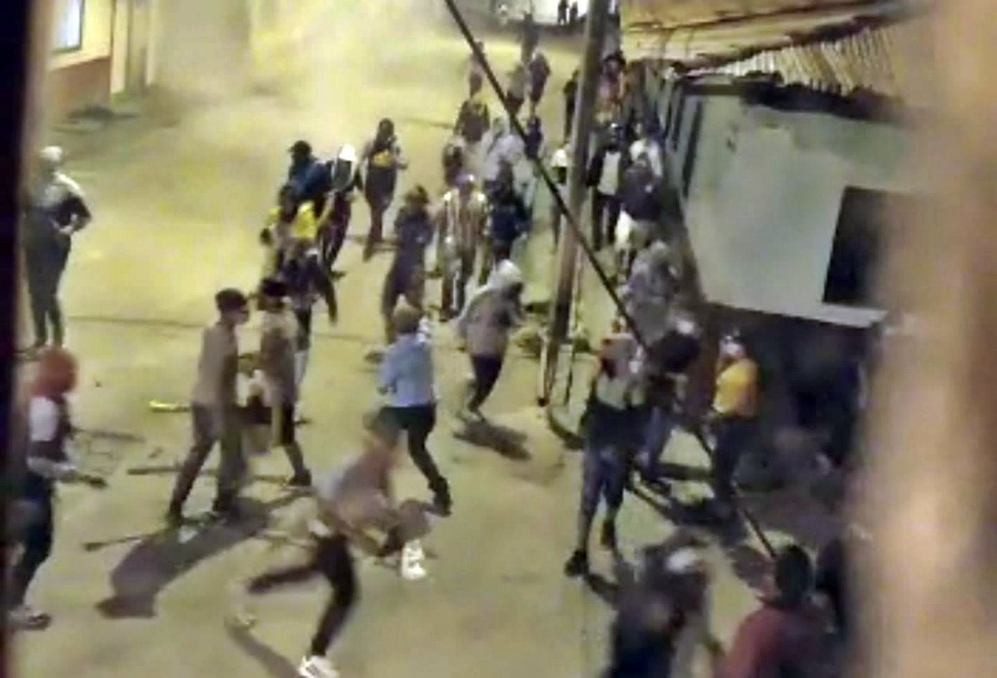 ¡Fuera de control! Disturbios tras nuevo bloqueo de vías en Cajamarca