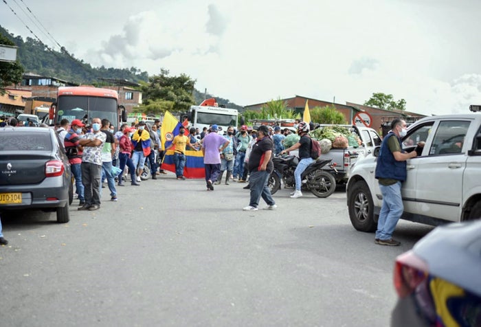 bloqueos a la altura de Boquerón 23 de mayo Ibagué
