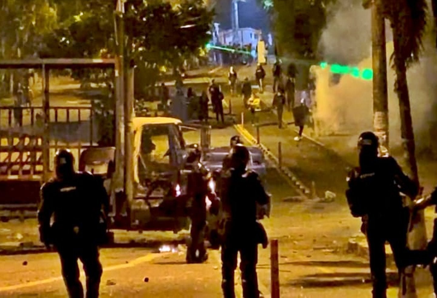 Volvieron los disturbios en inmediaciones del estadio Murillo Toro y de la Universidad del Tolima